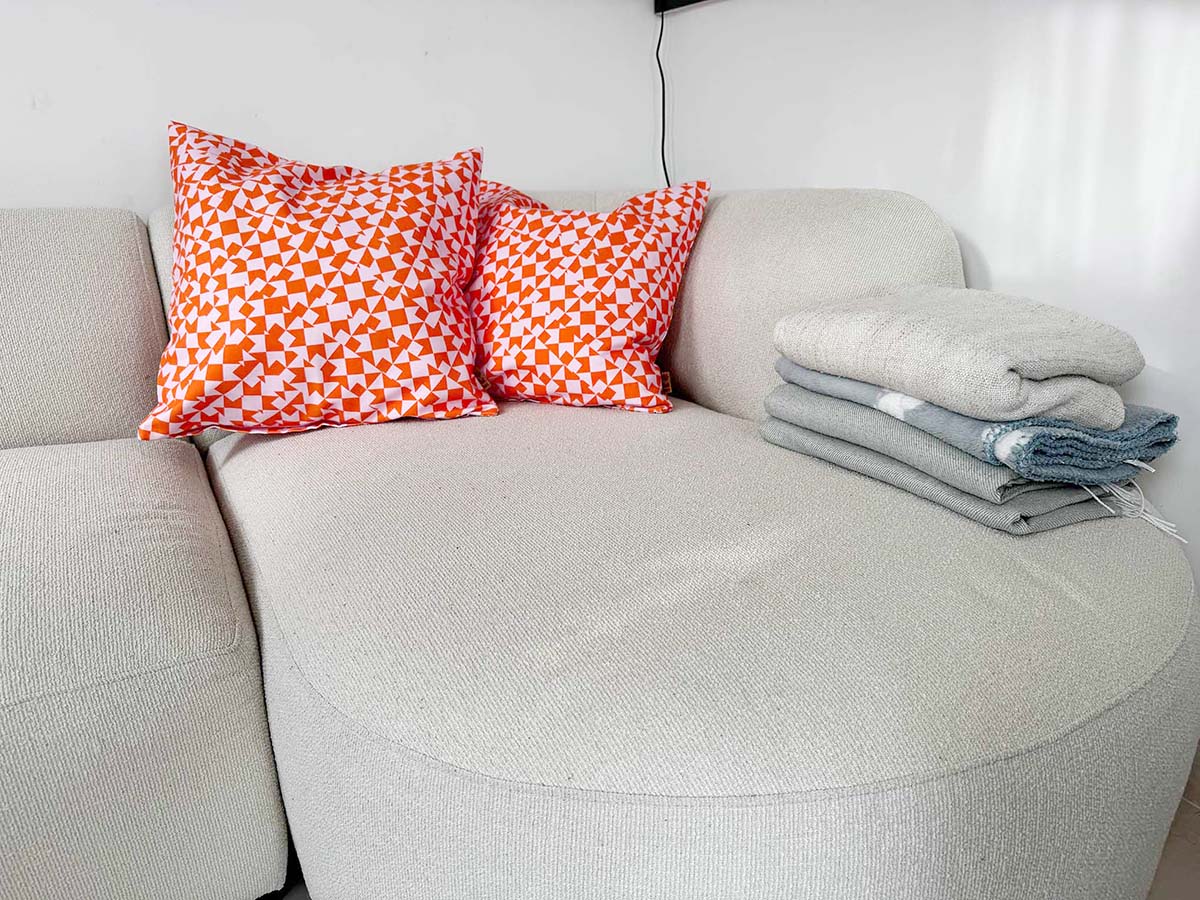GLI - Throw pillow cover