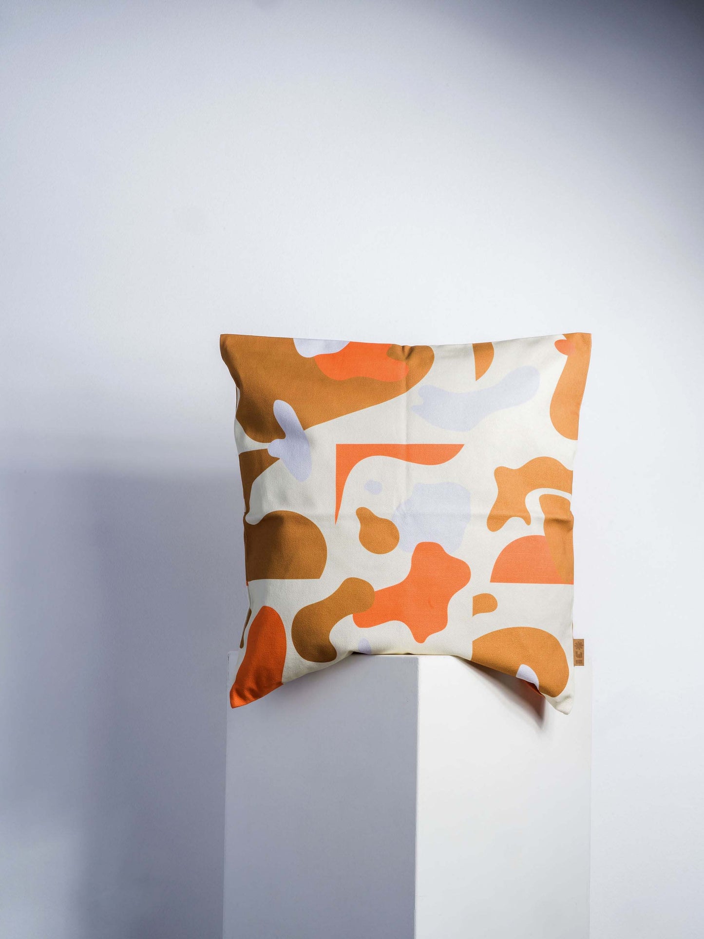 BOB - Throw pillow cover