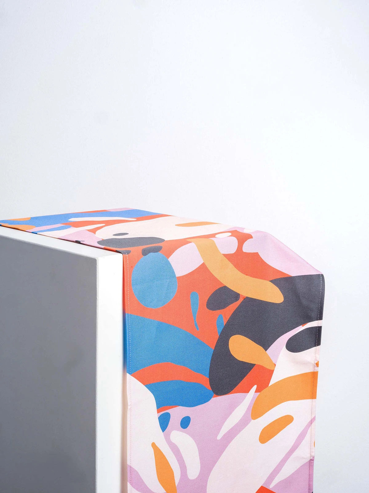CRE - Table Runner
