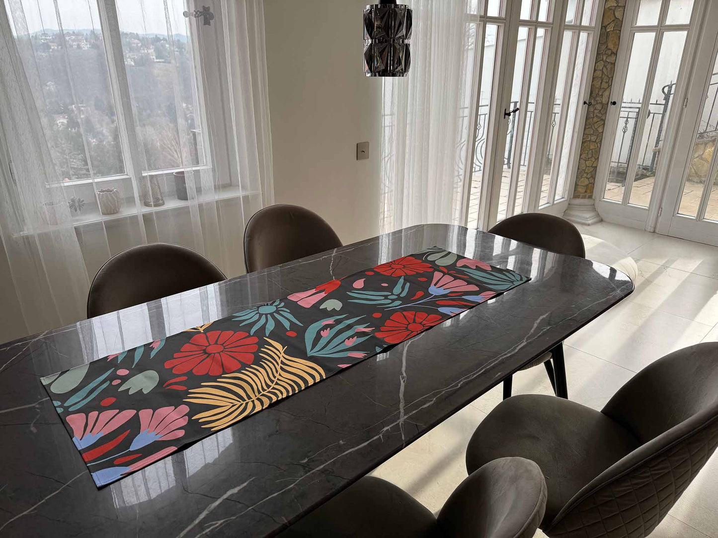 DAF - Table runner