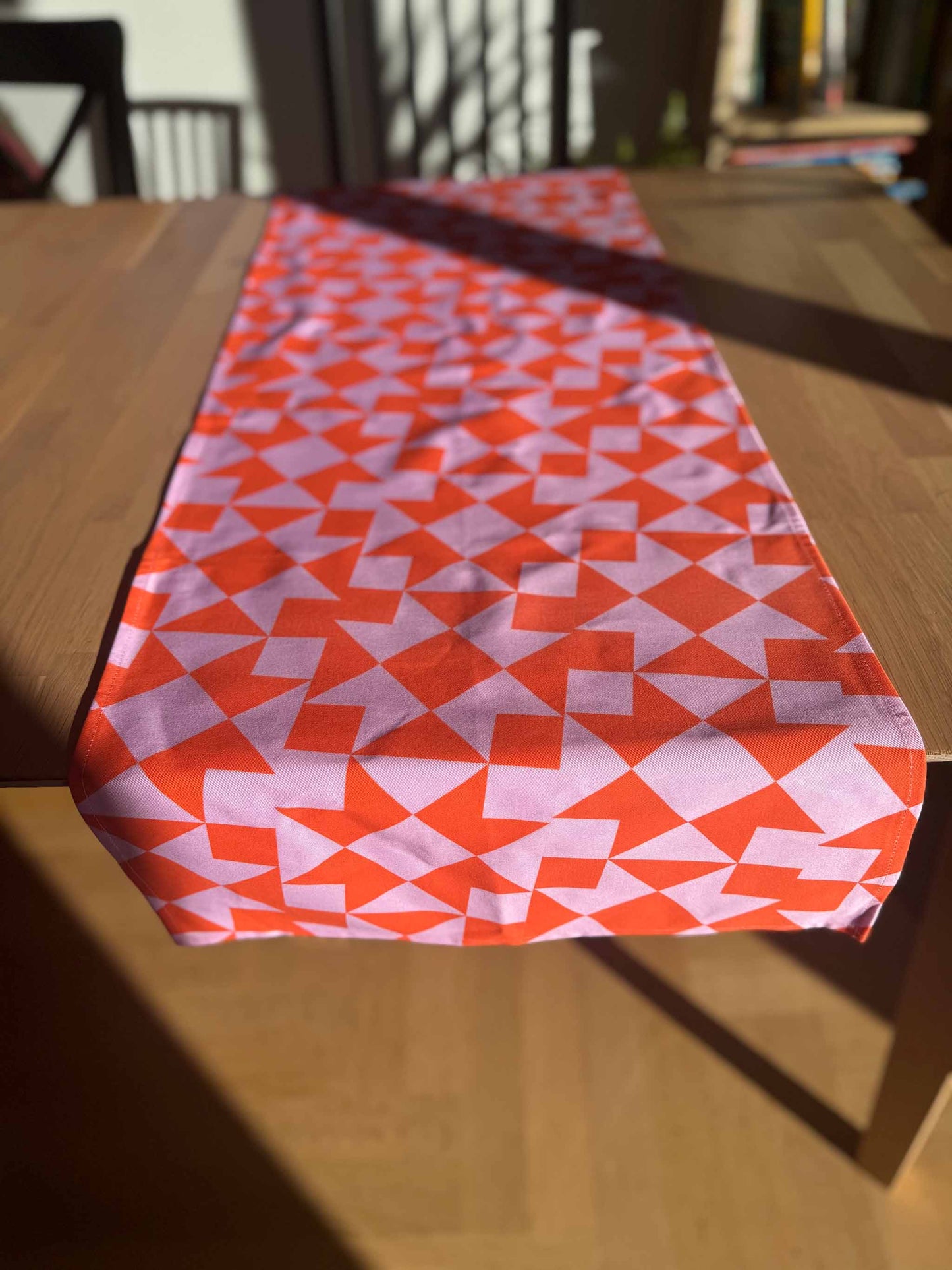 GLI - Table runner
