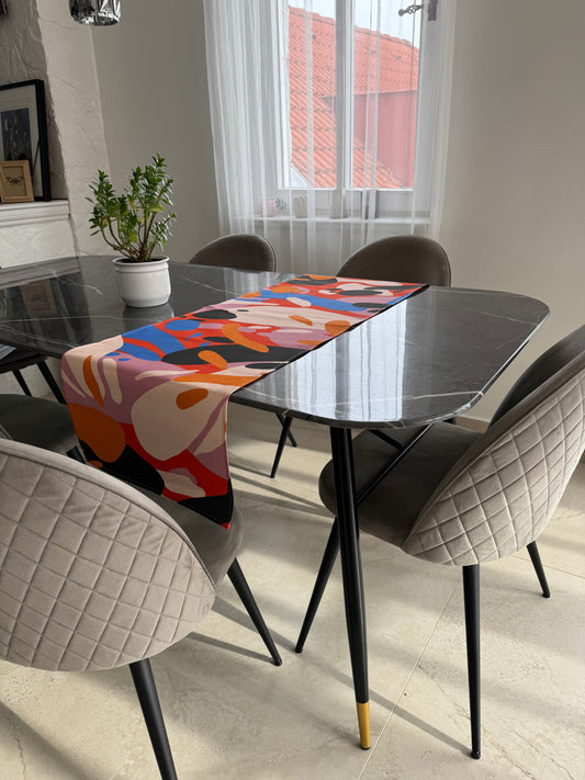 CRE - table runner